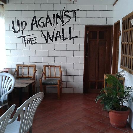 Harleys Hotel Olongapo Exterior foto