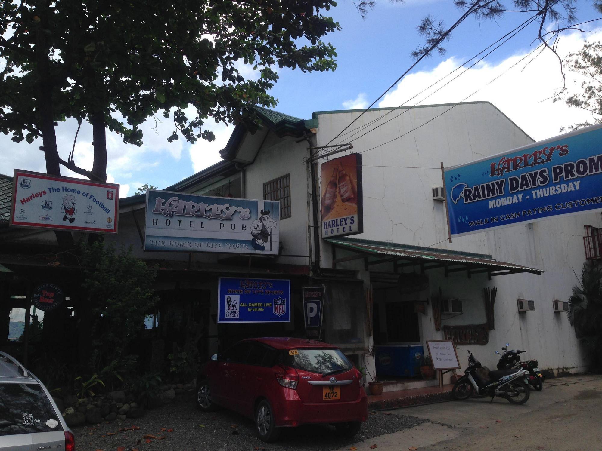 Harleys Hotel Olongapo Exterior foto